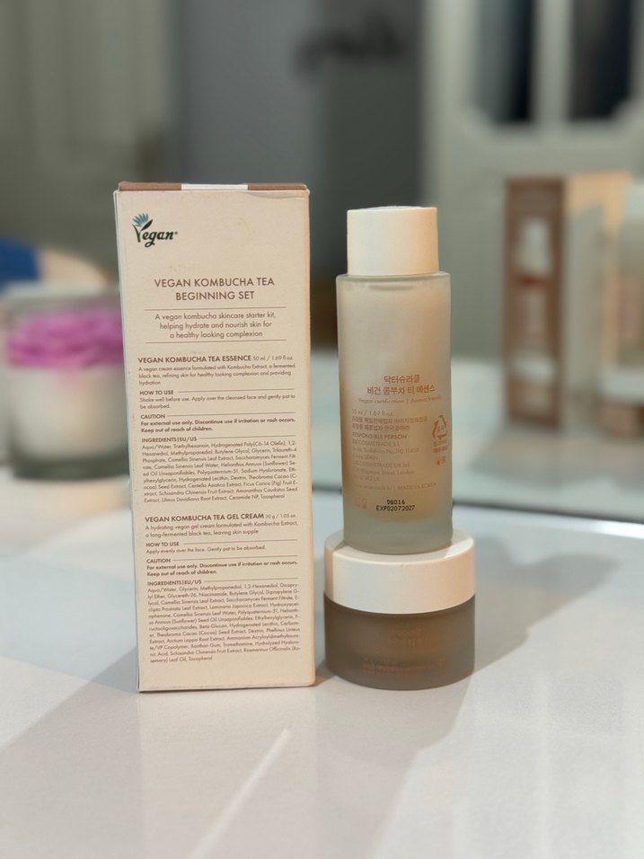Vegan Kombucha Tea Essence Cilt Bakım Seti - Görsel 2
