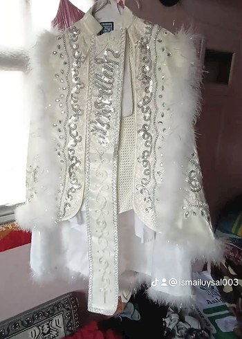 Bohem Nakışlı Beyaz Kürklü Çocuk Kostümü sünnet elbisesi - Görsel 5