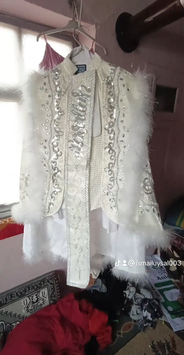 Bohem Nakışlı Beyaz Kürklü Çocuk Kostümü sünnet elbisesi - Görsel 5