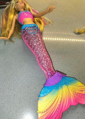 Orijinal ışıklı Deniz kızı Barbie - Görsel 3