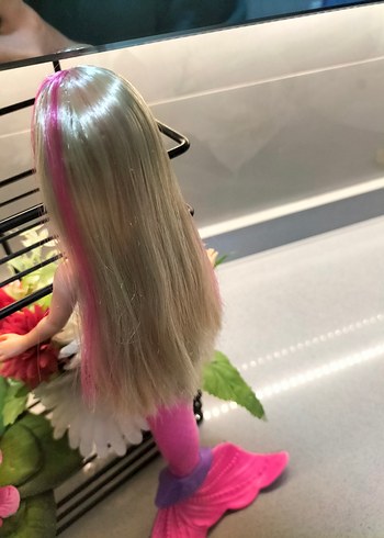 Orijinal ışıklı Deniz kızı Barbie - Görsel 4