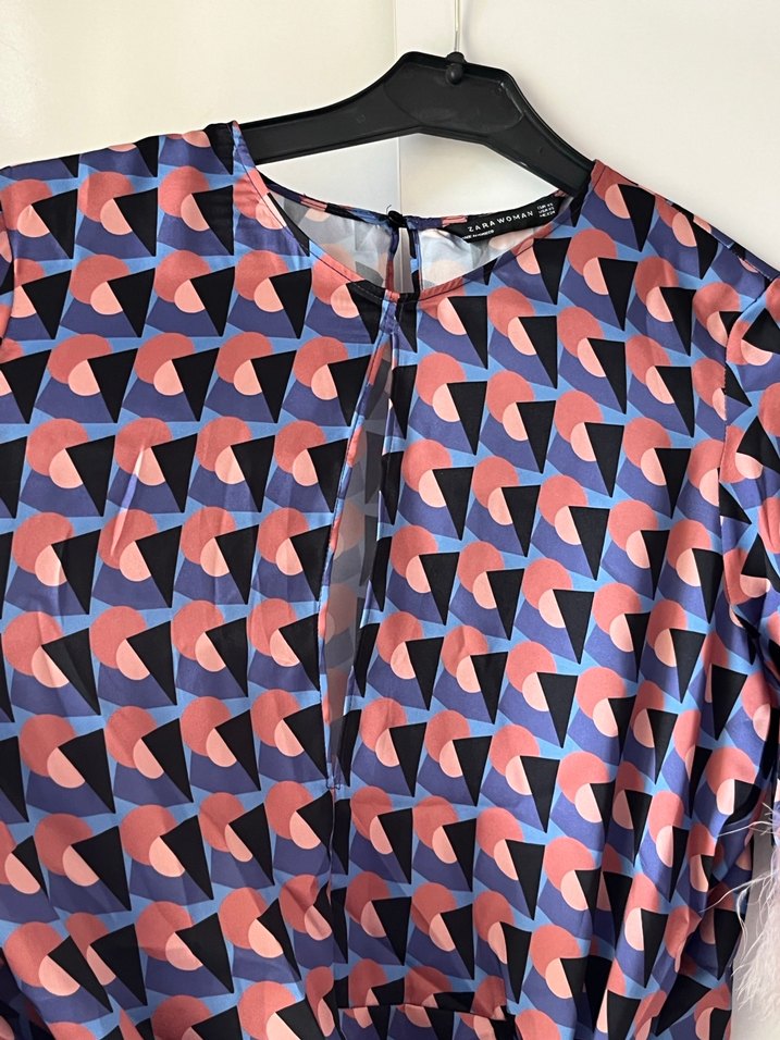 Kısa Kol Tüylü Mini Desenli Kadın Bluz - Görsel 4