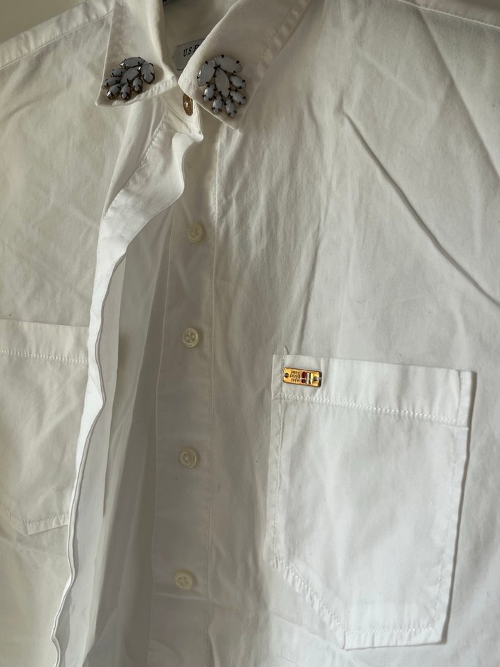 Beyaz Düğmeli Kadın Gömlek - Görsel 2