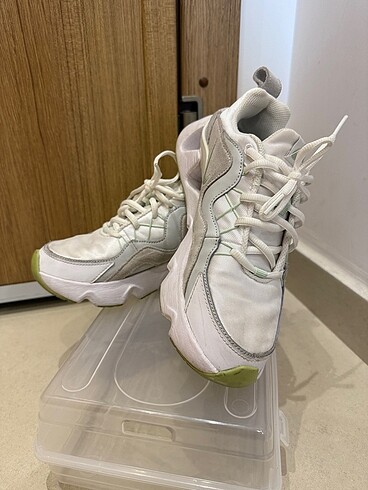 Nike spor ayakkabı