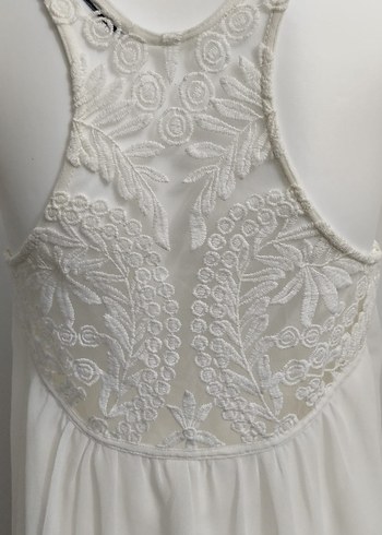 Dantel Detaylı Beyaz Bohem Kolsuz Bluz - Görsel 4