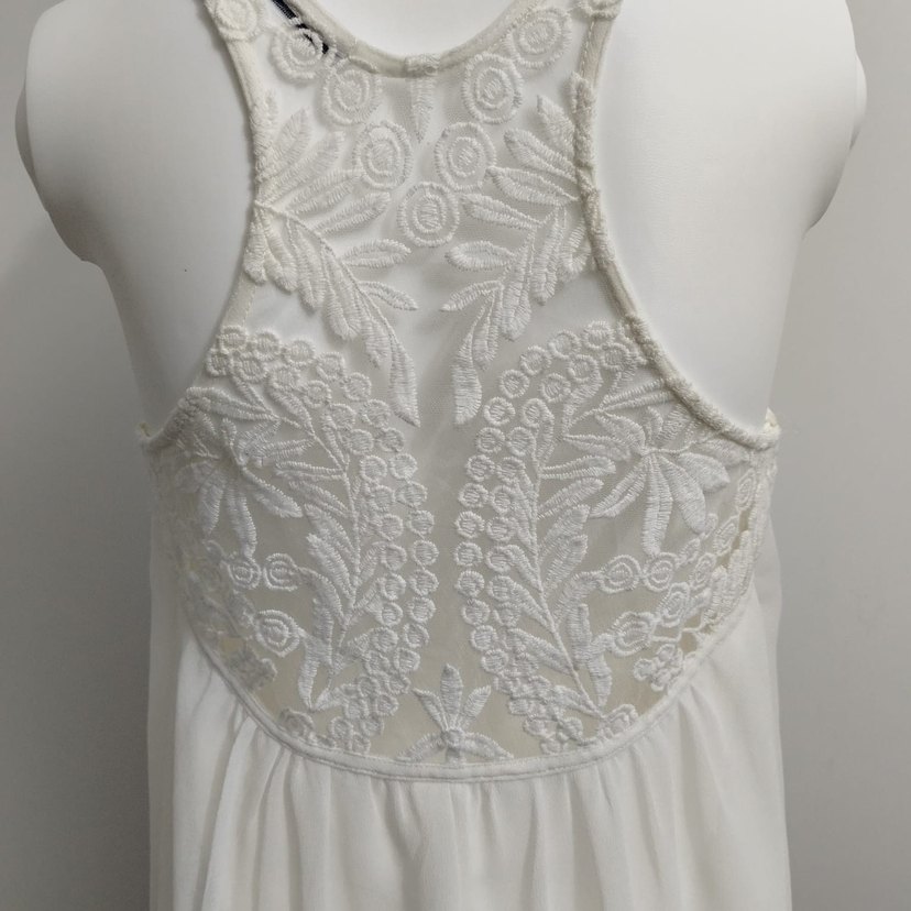 Dantel Detaylı Beyaz Bohem Kolsuz Bluz - Görsel 4