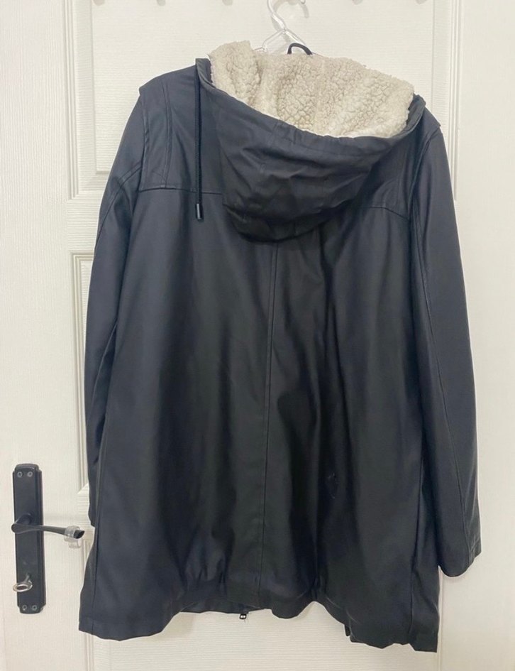 Düğmeli Siyah Midi Deri Kadın Ceket - Görsel 4