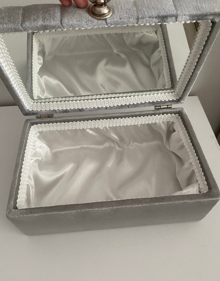 Gri Kadife Makyaj Organizer Kutusu - Görsel 2