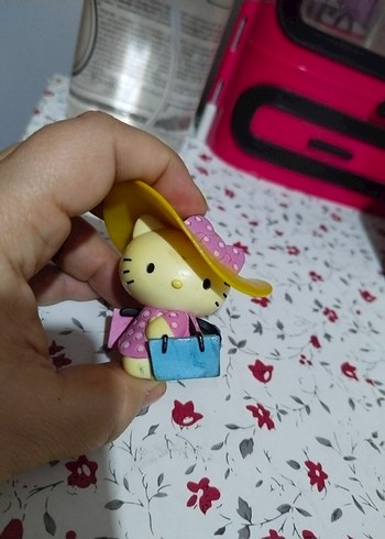 Renkli Beyaz Hello Kitty Figürü ikisi fiyati - Görsel 3
