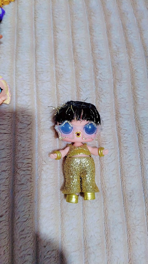 Renkli Altın Aksesuarlarla Bebek Seti tane fiyatı ufaklar hariç - Görsel 2