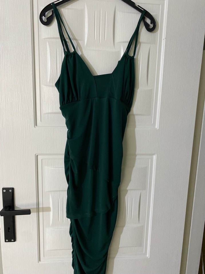 Yeşil Drapeli İnce Askılı Uzun Elbise zara degil marka temsili - Görsel 2