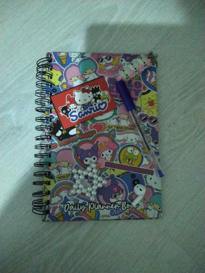 Renkli Sanrio BADTZ-MARU Defter - Görsel 3