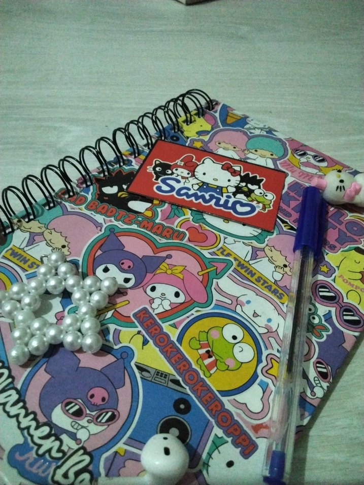 Renkli Sanrio BADTZ-MARU Defter - Görsel 2