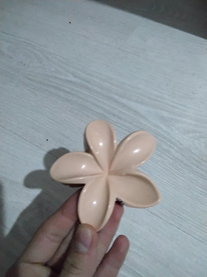 Pembe Çiçekli Zincir Detaylı Kadın Broş - Görsel 2