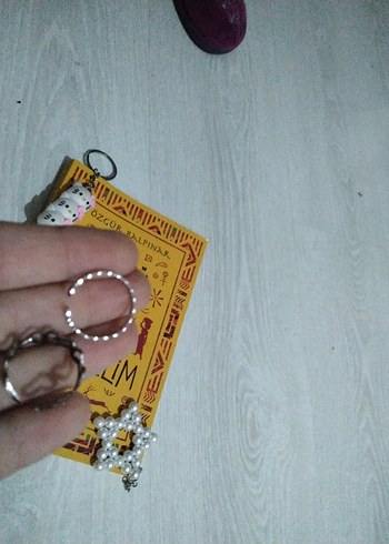 Göğü Yere İndirelim Romanı - Görsel 3