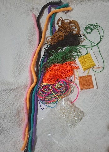 Renkli Boncuk ve İp Seti - Görsel 3