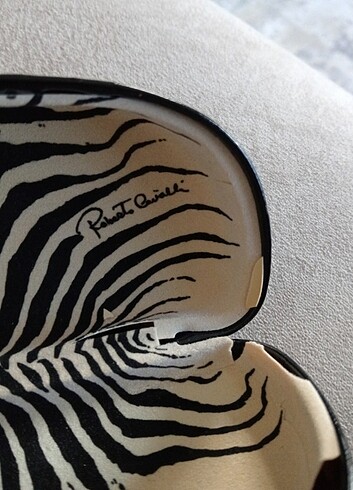 Roberto Cavalli Orjinal Roberto Cavalli hiç kullanılmadı yeni gözlük