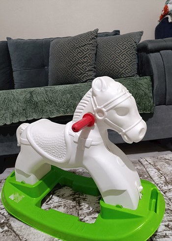 Renkli Tabanlı Beyaz Sallanan At Oyuncağı - Görsel 4