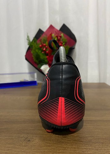 Kırmızı Siyah Bağcıklı Erkek krampon - Görsel 3