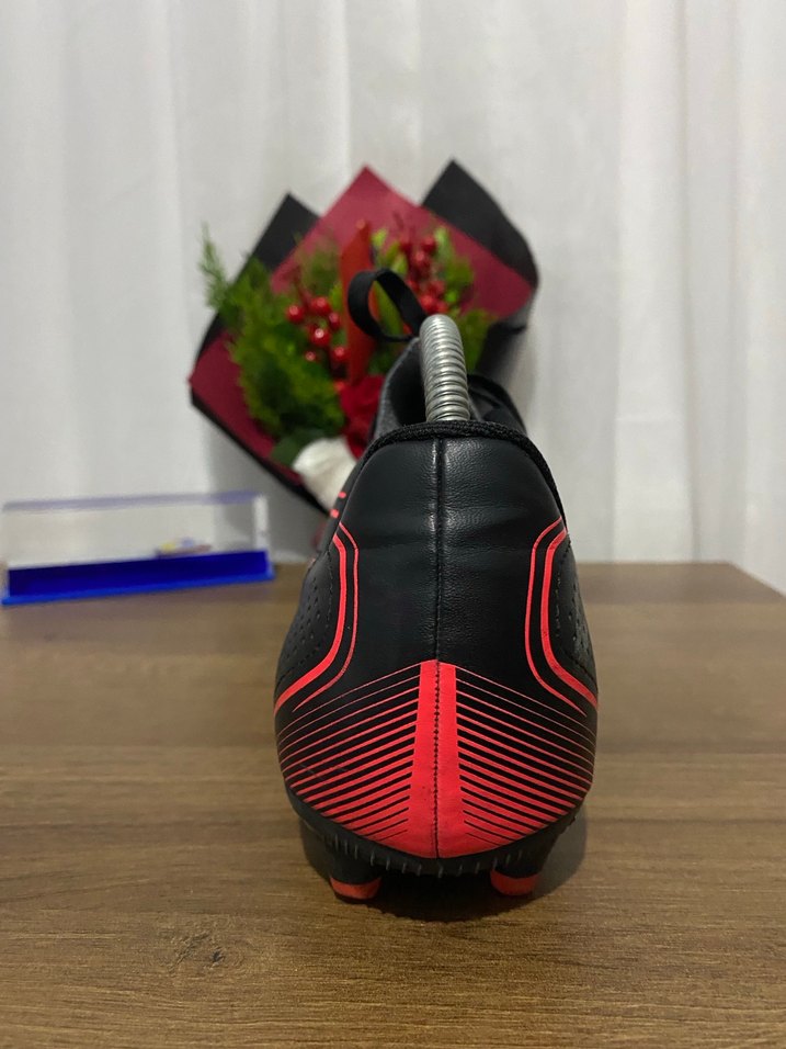 Kırmızı Siyah Bağcıklı Erkek krampon - Görsel 3