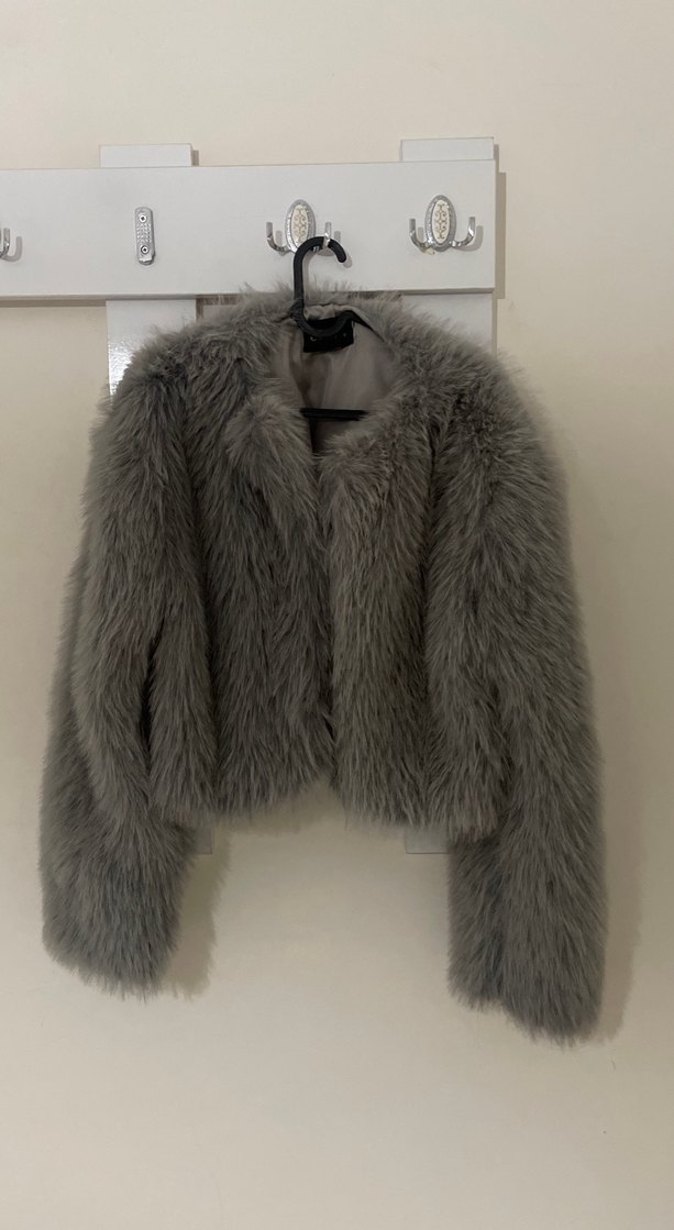 Gri Kısa Kürk Detaylı Kadın Mont - Görsel 3