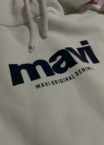 Mavi m