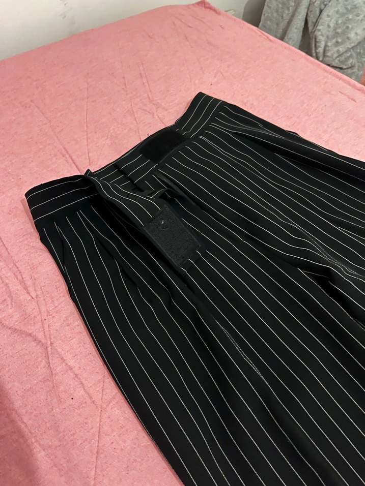 Çizgili Pilili Siyah Kumaş Kadın Pantolon - Görsel 2