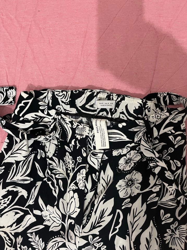 Siyah Beyaz Çiçek Desenli Bohem Kumaş Pantolon
Birkez kullandım! - Görsel 2