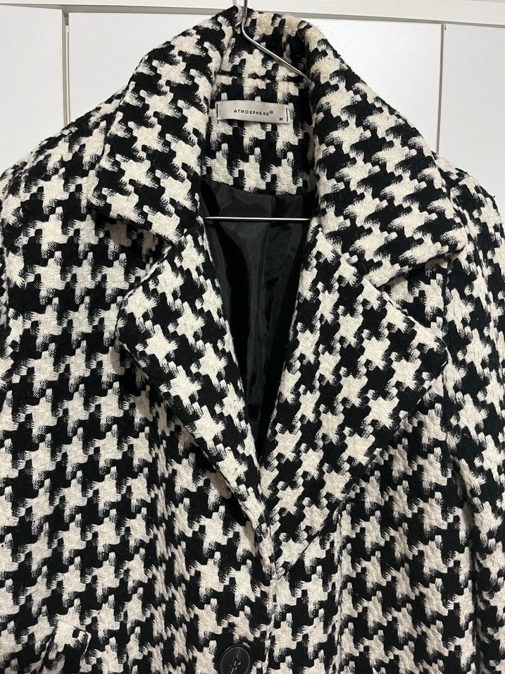 Düğmeli Siyah Beyaz Midi Kadın Kaban - Görsel 2