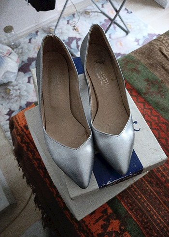 Gri Kadın Topuklu Stiletto - Tokalı, Blok Topuklu - Görsel 2