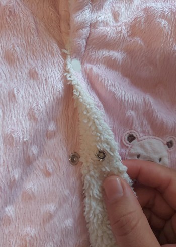 Kız Çocuk Pembe Kapüşonlu Düğmeli Yelek - Görsel 3