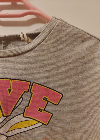 Koton 4-5 Yaş Kız Çocuk Gri Baskılı Sırtı Yırtmaçlı Tişört - Görsel 4