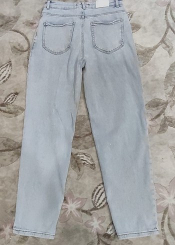 Gri Batik Desenli Salaş Kesim Kadın Kot Pantolon - Görsel 2