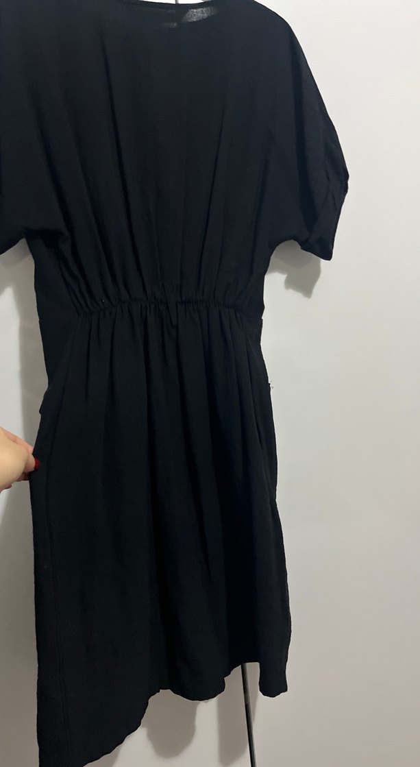 Düğmeli Siyah Uzun Keten Elbise - Görsel 4