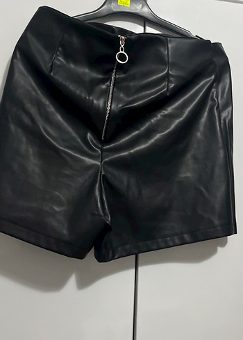 Kadın Siyah Deri Mini Şort - Görsel 4