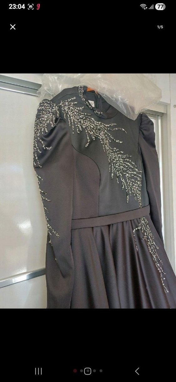 Siyah Nakışlı Uzun Kollu Abiye Elbise 42 - Görsel 3