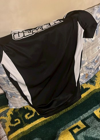 Erkek Beşiktaş Siyah Çizgili Kısa Kollu Forma - Görsel 2