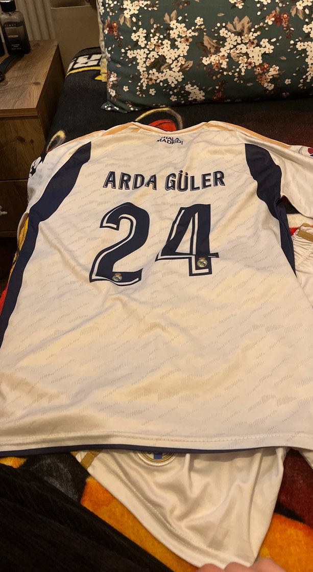Real Madrid Arda Güler Beyaz Erkek Spor Forma Şortuda Mevcut - Görsel 2