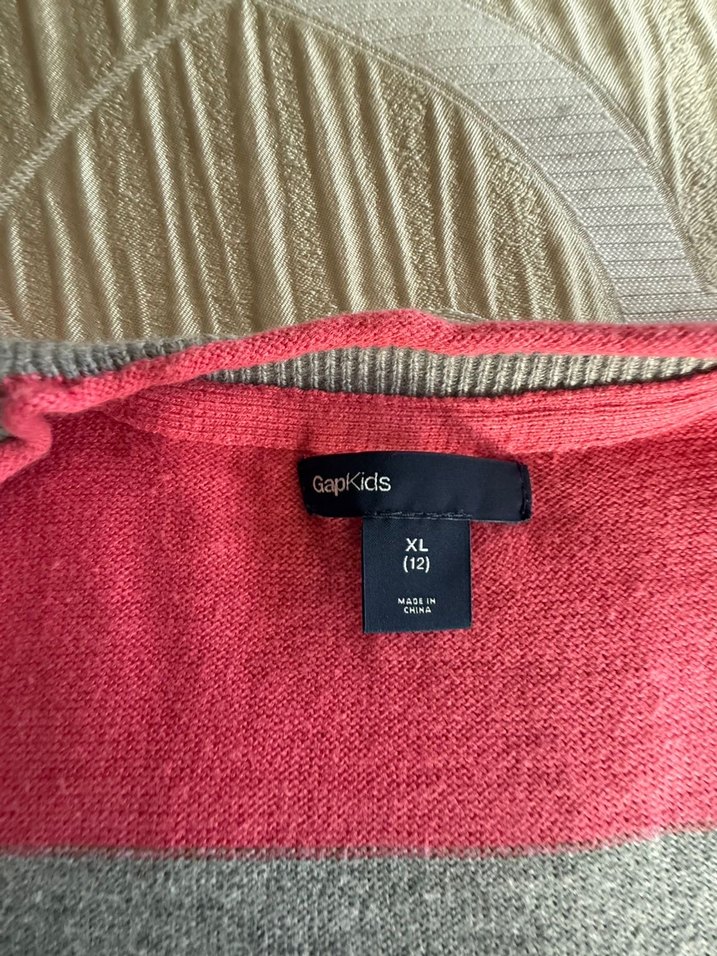 Düğmeli Gri-Pembe Midi Triko Hırka GAP - Görsel 4