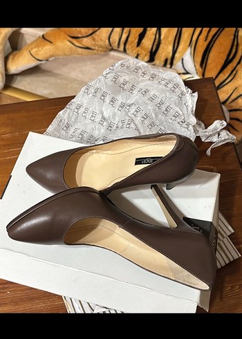 Klasik Kahverengi Deri Stiletto Topuklu Kadın Ayakkabı - Görsel 4