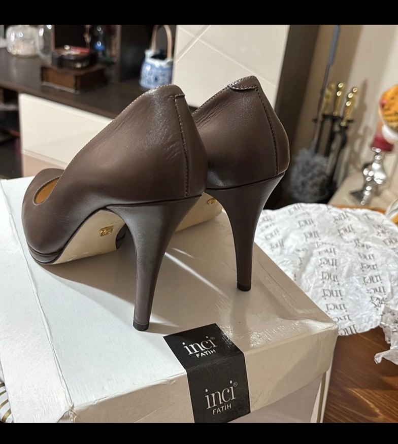 Klasik Kahverengi Deri Stiletto Topuklu Kadın Ayakkabı - Görsel 3