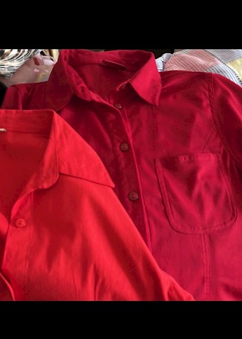 Düğmeli Kırmızı Kadın Gömleği - Görsel 4