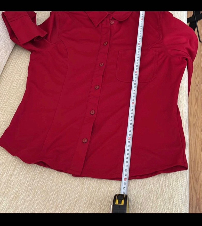 Düğmeli Kırmızı Kadın Gömleği - Görsel 2