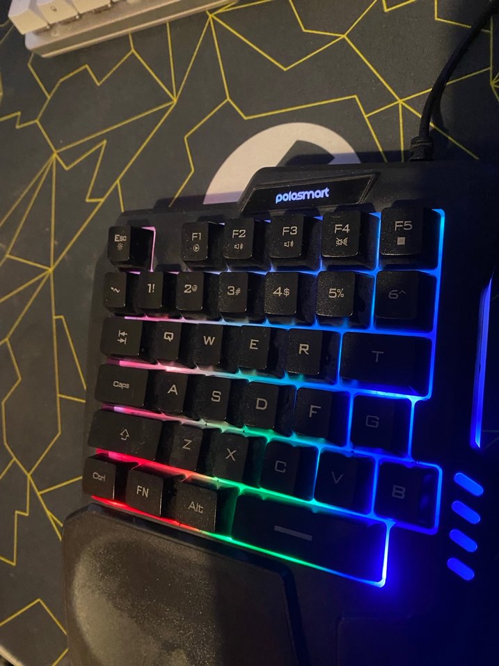 Renkli LED ışıklı tek el klavye - Görsel 3