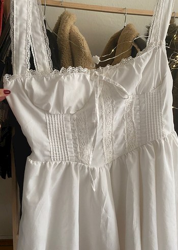 Dantel Detaylı Beyaz Mini Elbise - Görsel 2
