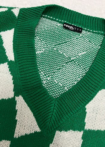 Yeşil Kareli V Yaka Örgü Süveter - Görsel 3