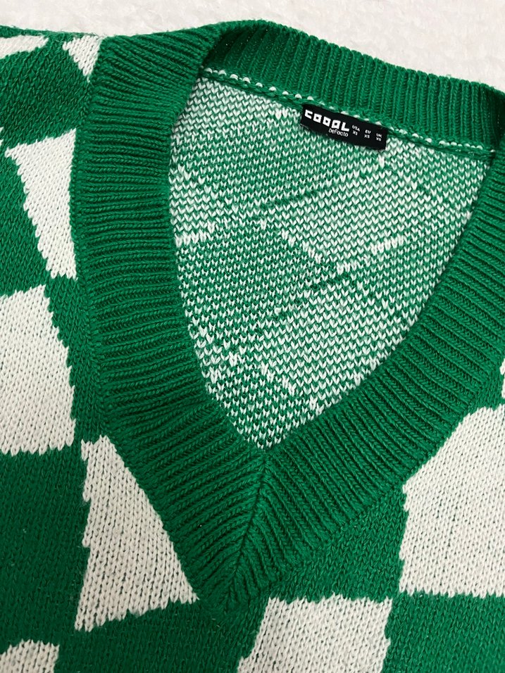 Yeşil Kareli V Yaka Örgü Süveter - Görsel 3