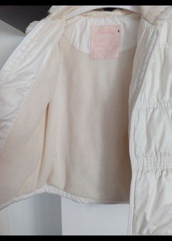 Kız Çocuk Beyaz Kapüşonlu Kürklü Mont - Görsel 5