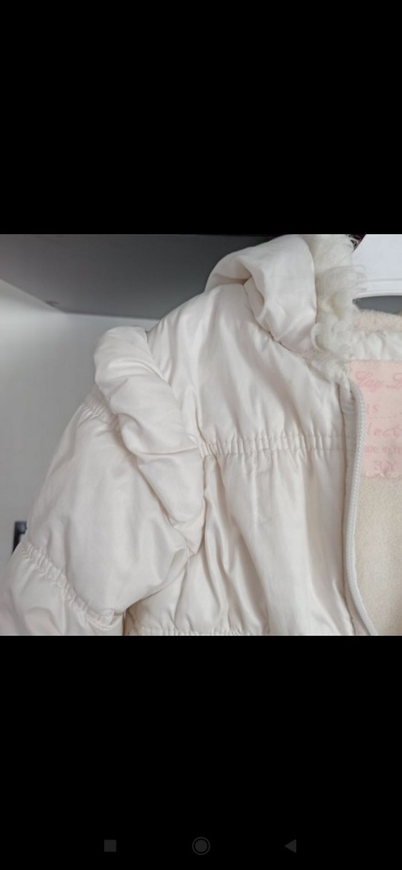 Kız Çocuk Beyaz Kapüşonlu Kürklü Mont - Görsel 4