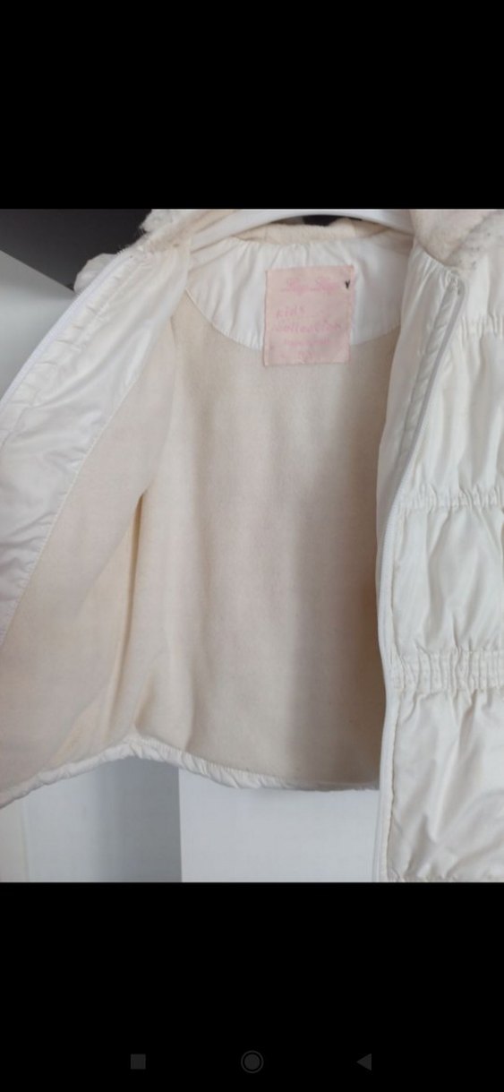 Kız Çocuk Beyaz Kapüşonlu Kürklü Mont - Görsel 5